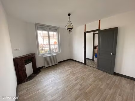 t2 meublé 49 m² la loupe / 570 / 5 à 10mn à pied de la gare
