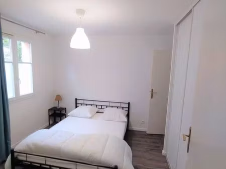 f2 lumineux meublé d'environ 40 m² au coeur de ville de vauréal