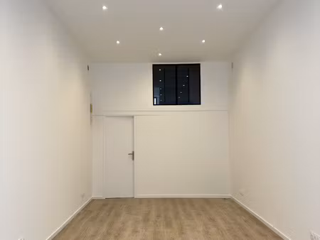 location local professionnel 81m² marseille 6ème