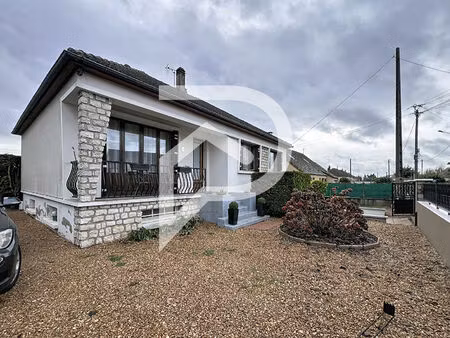 charmante maison de plain pied idéalement située  proche de toutes commodités