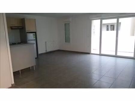 location appartement 3 pièces 69 m2 à saint-médard-en-jalles