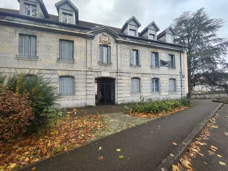 location appartement 3 pièces 67m² baume les dames 25110