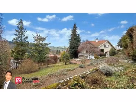 thizy-les-bourgs (69240) villa de standing 218 m²  8 pièces  4 chambres  garages  jardin