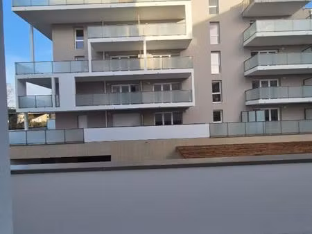 appartement neuf de 45 m²  livré en 2024 et jamais occupé  avec terrasse e11 m2  situé dan