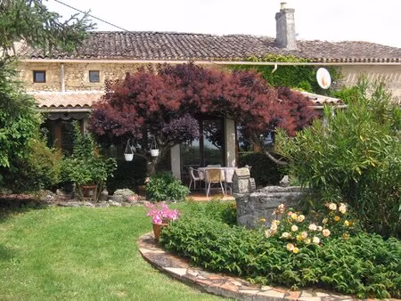 charmante maison de caractère en pierre de 4ch  grange attenante