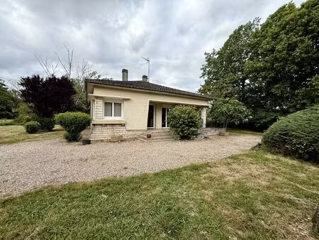 maison de trois chambres proche des commodités