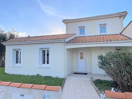 maison familiale de 122 m² - 4 chambres - jardin et piscine ? 13 km de la rochelle - 10 km