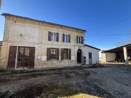 propriété viticole avec maison en pierre à rénover  chais et garages
