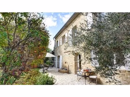 magnifique bastide provençale à l'isle sur la sorgue