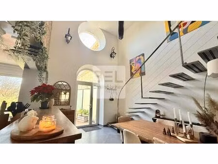 ancienne chapelle réinventée avec terrasse et vue panoramique