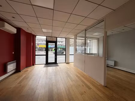 à louer : bureaux de 78 m² dans le 6e arrondissement de lyon  à proximité immédiate de la 