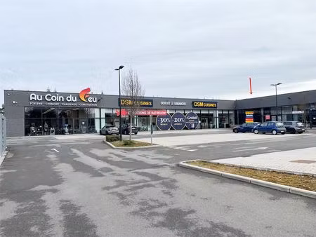 moderne commerciële eigendom nabij dsm keukens