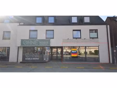 nieuwbouw kantoor of handelspand