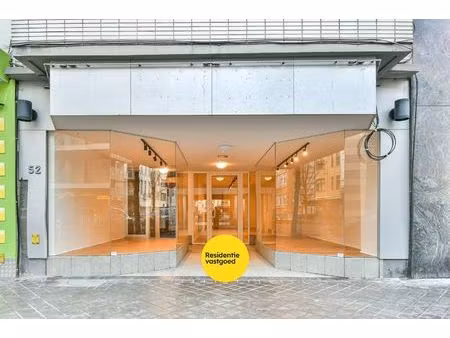 gelijkvloerse handelsruimte op toplocatie te oostende