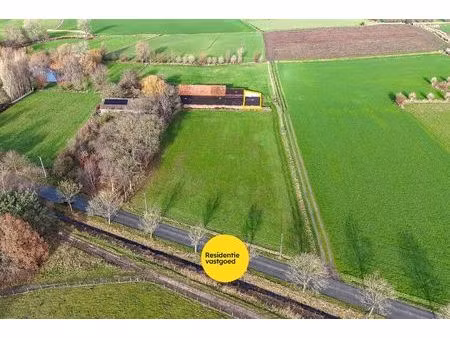 opslagruimte (89 35m²) te ettelgem