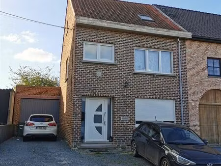 mooie 3-gevelwoning gelegen in pollare