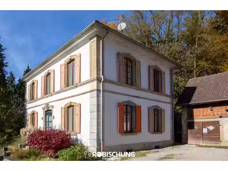 mooslargue : maison de caractère en pierre