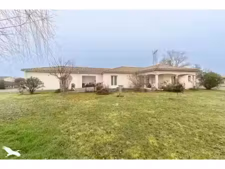 vente maison 5 pièces 165 m² à cubnezais (33620)  305 899 €
