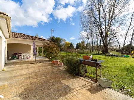 vente maison 5 pièces 165 m² à cubnezais (33620)  330 899 €