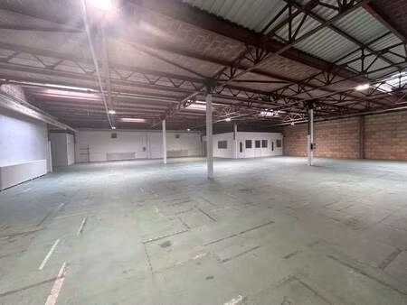 local d'activités à louer