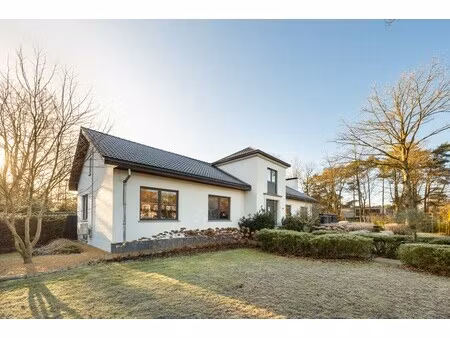 huis te koop in brasschaat met 5 slaapkamers