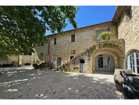 magnifique domaine rural à proximité d'avignon