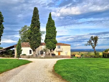 trois magnifiques habitations isolées avec piscine privée