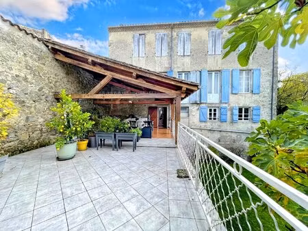 maison de maître à nérac : charme authentique et vue imprenable