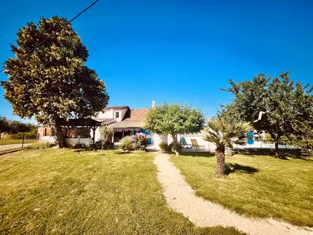 charmante maison de campagne avec piscine entre duras et eymet