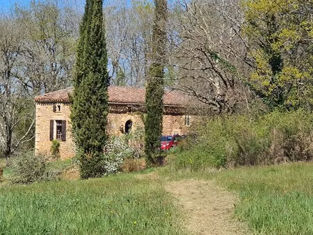 jolie maison en pierre avec villa palladienne