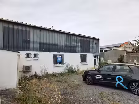 location locaux professionnels 0 pièces 350 m² à aytre (17440)  2 500 €