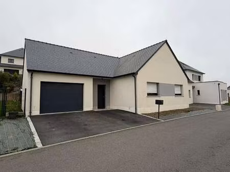 vente maison au genest-saint-isle (53940) : à vendre / 74m² le genest-saint-isle