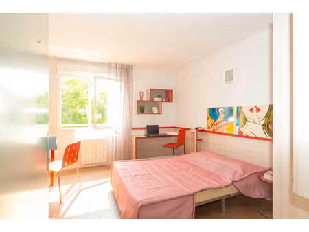 a louer  studio meublé dans une résidence étudiante (lyon 7ème)