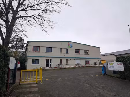 local mixte bureaux / activité - porte sectionnelle / parking / buchelay (78) - axe a13