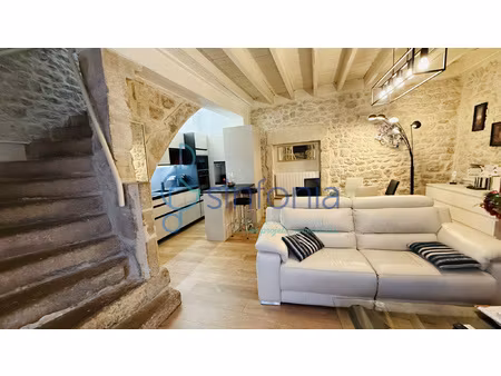 maison de village en pierre entièrement rénovée au coeur de l