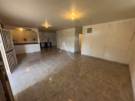 location appartement 4 pièces 100 m² à cayenne (97300)  1 299 €