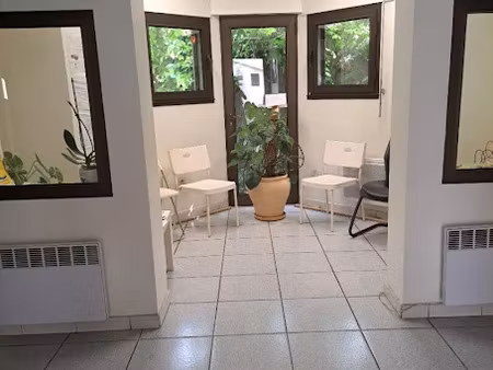 location locaux professionnels 36.41 m² à saint-maximin-la-sainte-baume (83470)  656 €