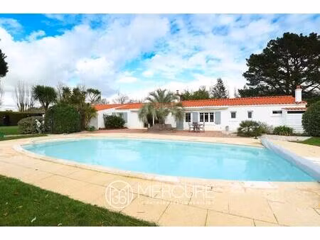 vendée - charmante ferme rénovée  piscine