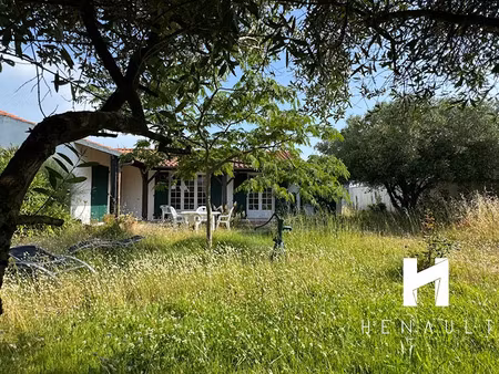 vente maison 4 pièces 80.7 m² à loix (17111)  840 000 €