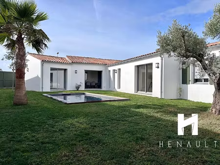 vente maison 4 pièces 110 m² à rivedoux-plage (17940)  892 500 €