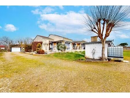 vente maison 5 pièces de 124m² - 24700 le pizou