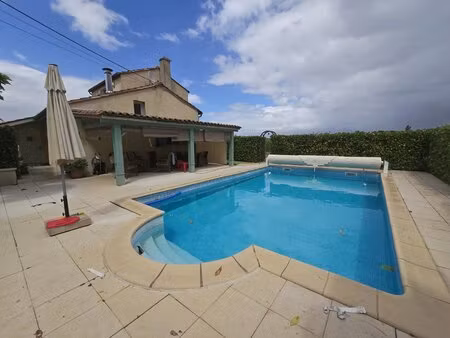maison familiale avec piscine et jardin arboré au calme
