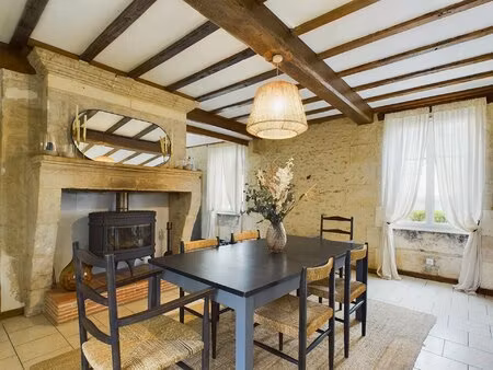 deux maisons individuelles (avec potentiel commercial) dans un jardin de plus d'un hectare