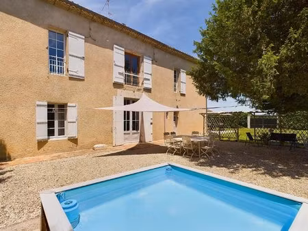 manoir exceptionnellement belle et spacieuse