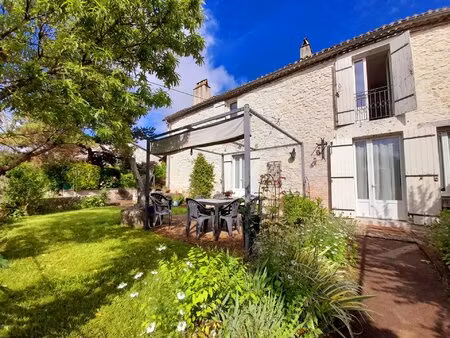 authentique maison en pierre avec appartement attenant