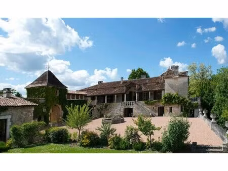 magnifique gentilhommière du 17eme située près de brantôme