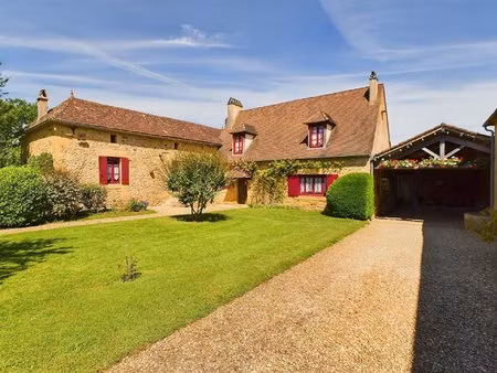 charmante propriété en pierre avec 2 maisons d'amis et piscine