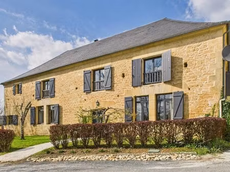 charmante maison en pierre du périgord près de sarlat avec gîte et piscine