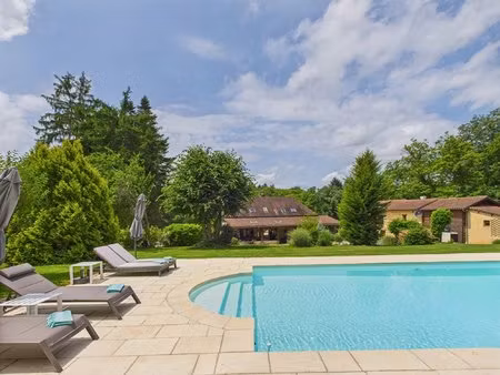 superbe propriété rénovée avec deux maisons d'hôtes  piscine et terrain