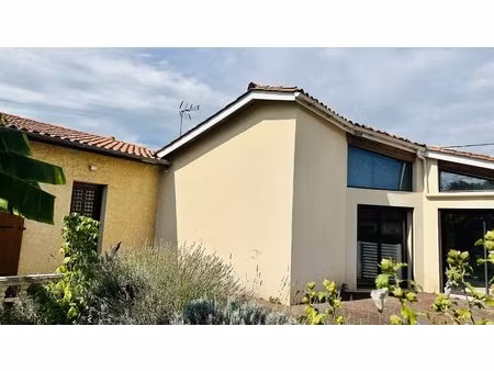 maison atypique de 3 chambres avec piscine intérieure